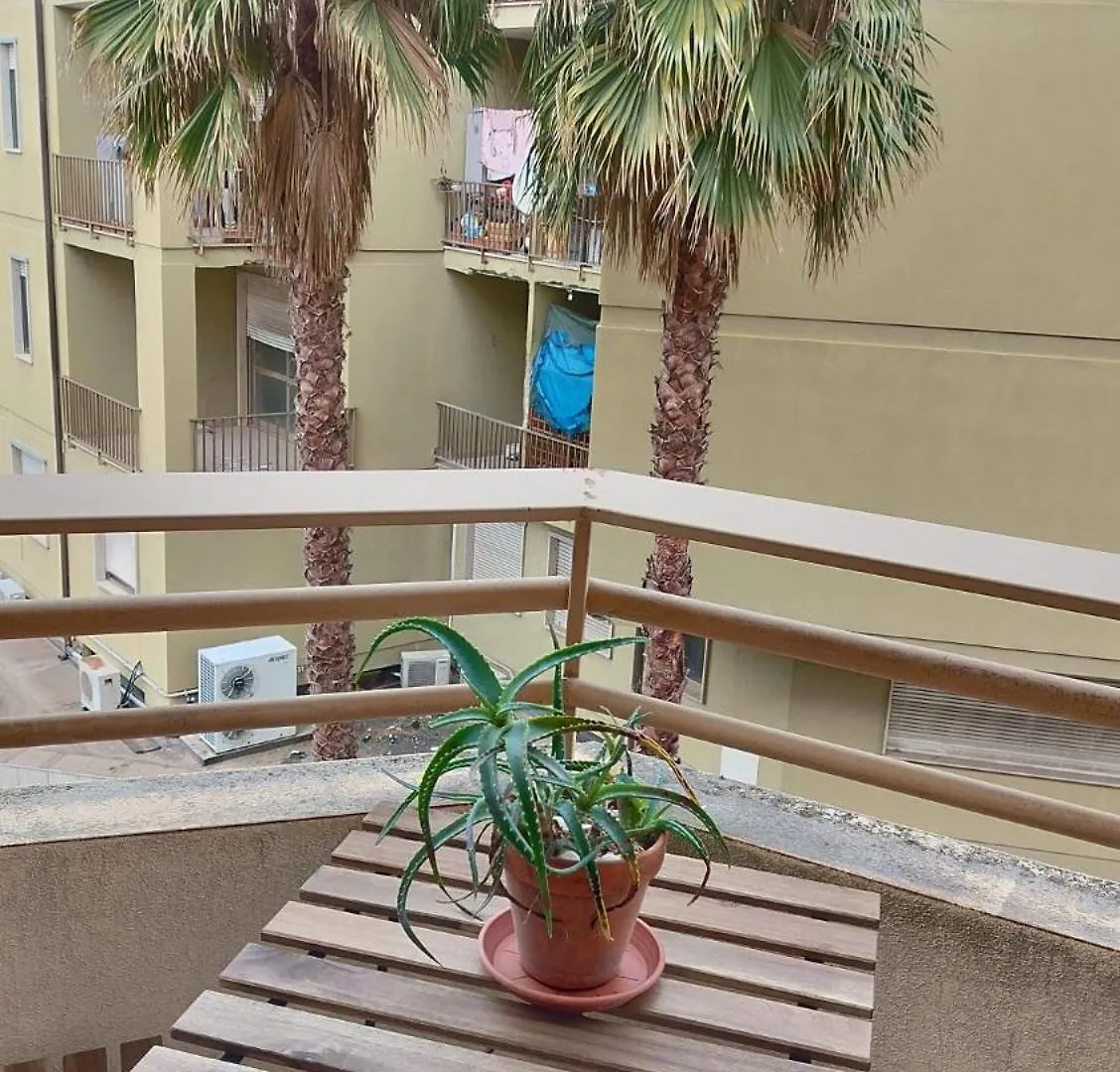 Apartment With Private Parking Spot In Oristano'S City Center Itálie